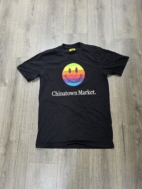 Chinatown Market Apple Smiley Face T Shirt Mens Size Large